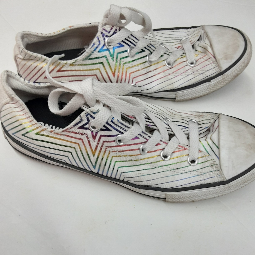 Converse Low Top Rainbow Stars Sneakers Size 4 Juniors